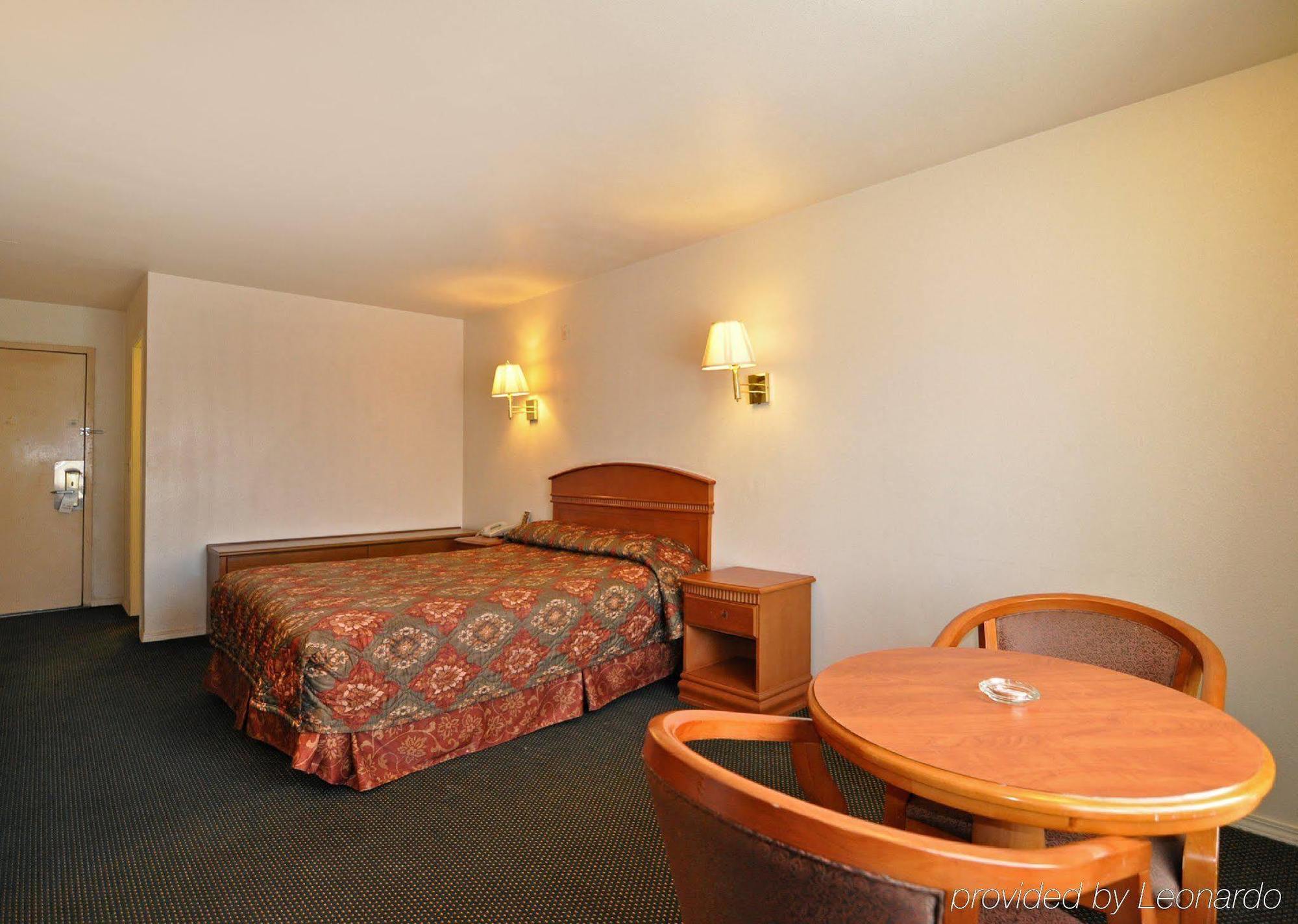 Orange Tustin Inn In Orange Rum bild